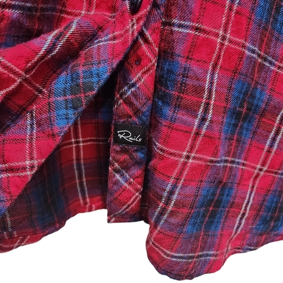 Rails Hunter Women’s SZ M Red Navy Plaid Flannel Style Shirt Soft Cabincore work - Picture 2 of 7